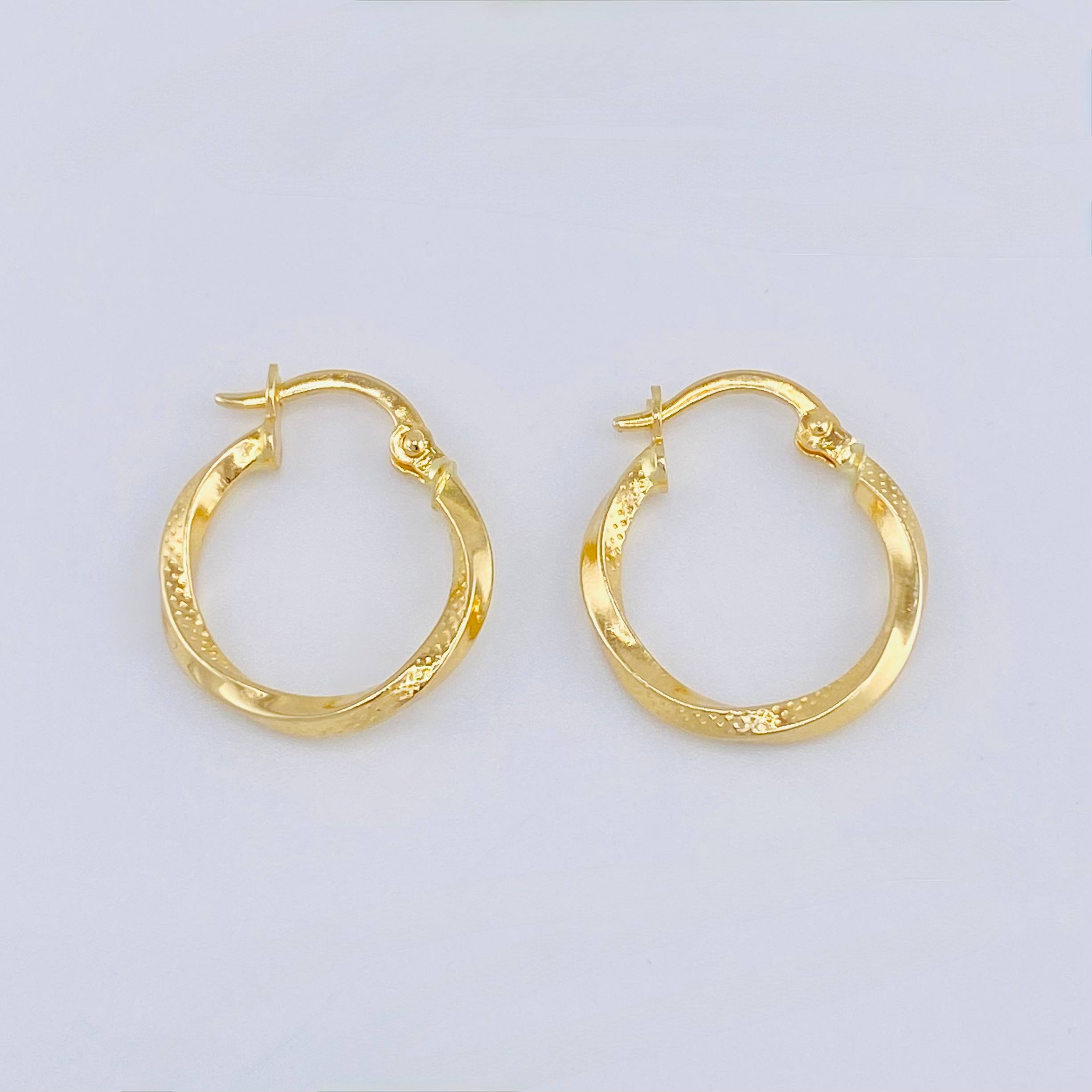 Candongas Cari Punteada 1.05gr / 3/4 in / Oro Amarillo 18K
