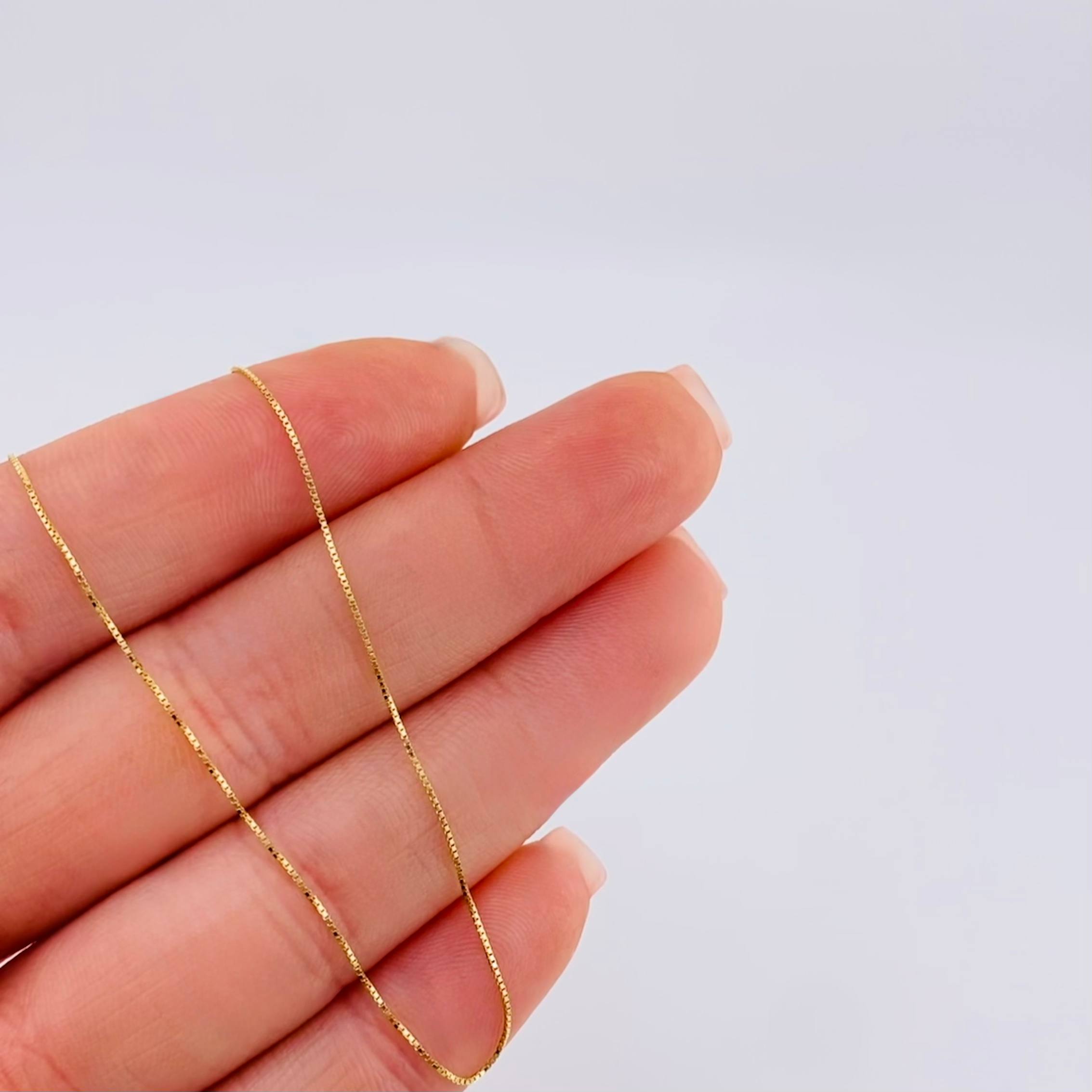 Venetian Chain 0.9gr / 15 3/4 in / 0.5mm 18K Yellow Gold