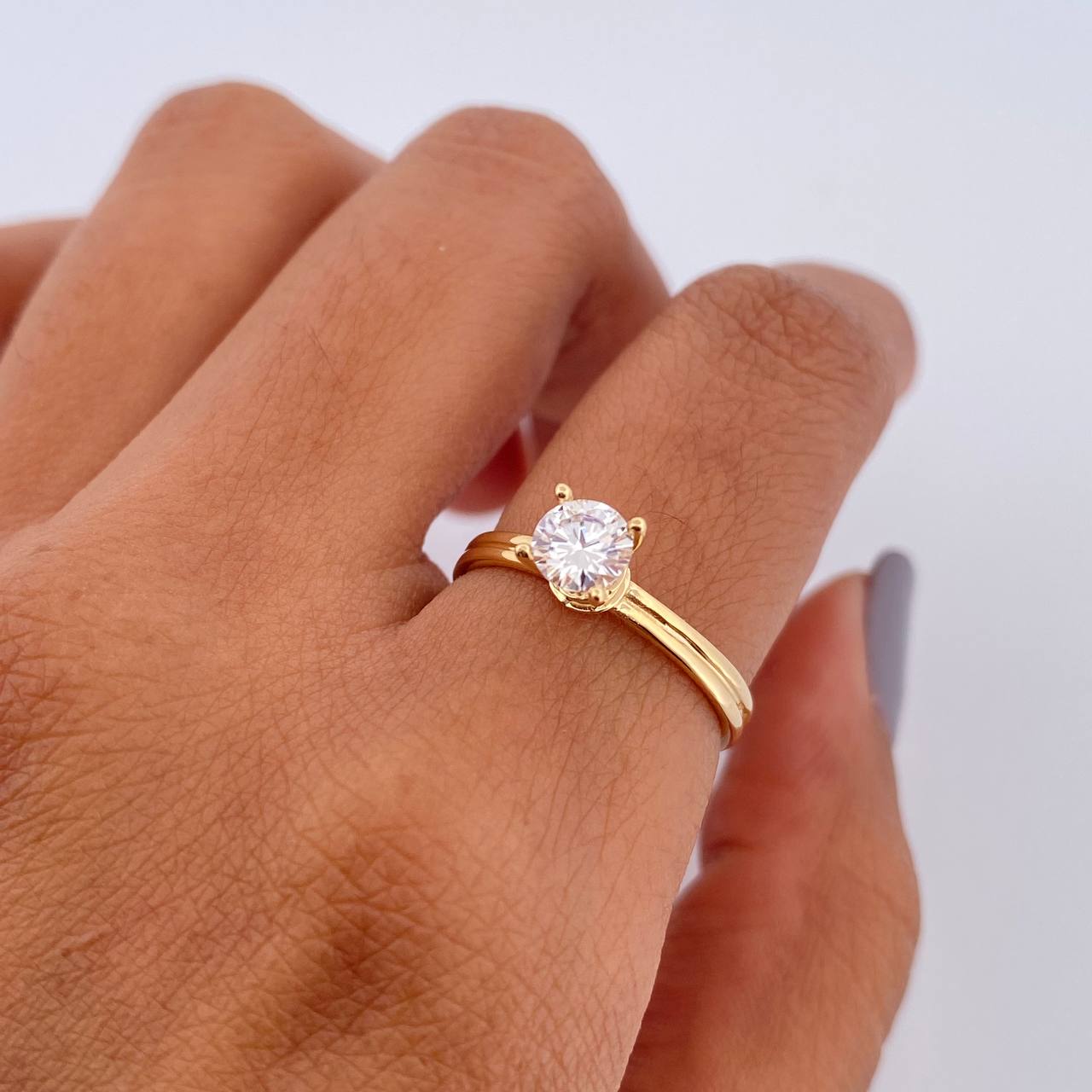 Anillo Solitario Clasico Base 2.3gr / T5 / Oro 18K &