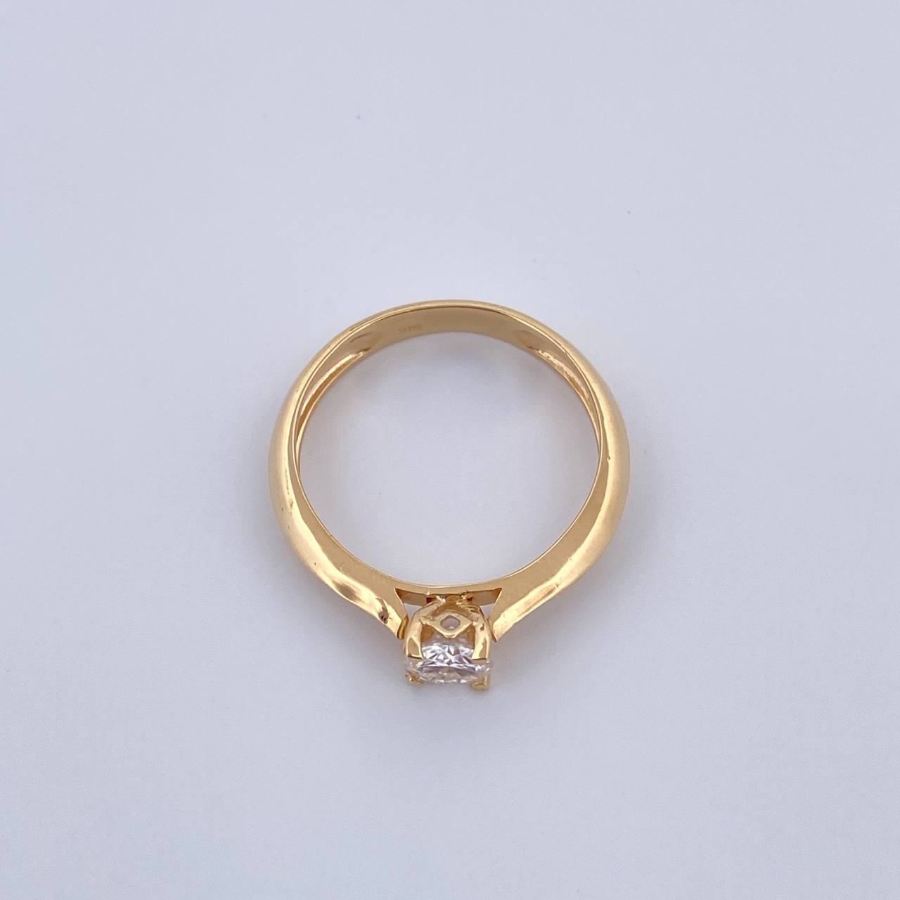 Anillo Solitario Linea Rombo 2.85gr / T7 1/4 / Oro 18K &