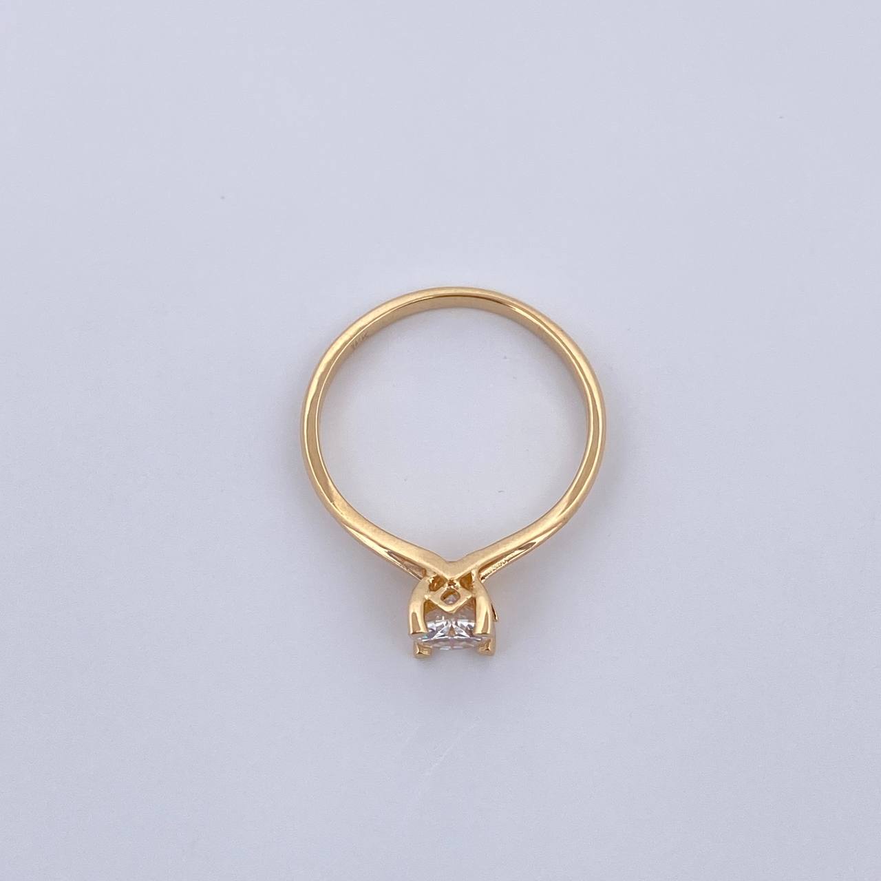 Anillo Solitario Linea Rombo 1.8gr / T5 1/4 / Oro 18K &