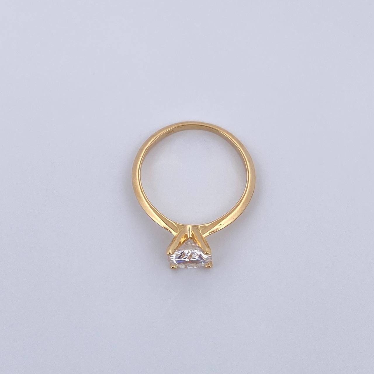Anillo Solitario 1.7gr / T5 3/4 / Oro 18K &