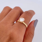 Anillo Solitario Clasico Base 2.55gr / T6 1/4 / Oro 18K &