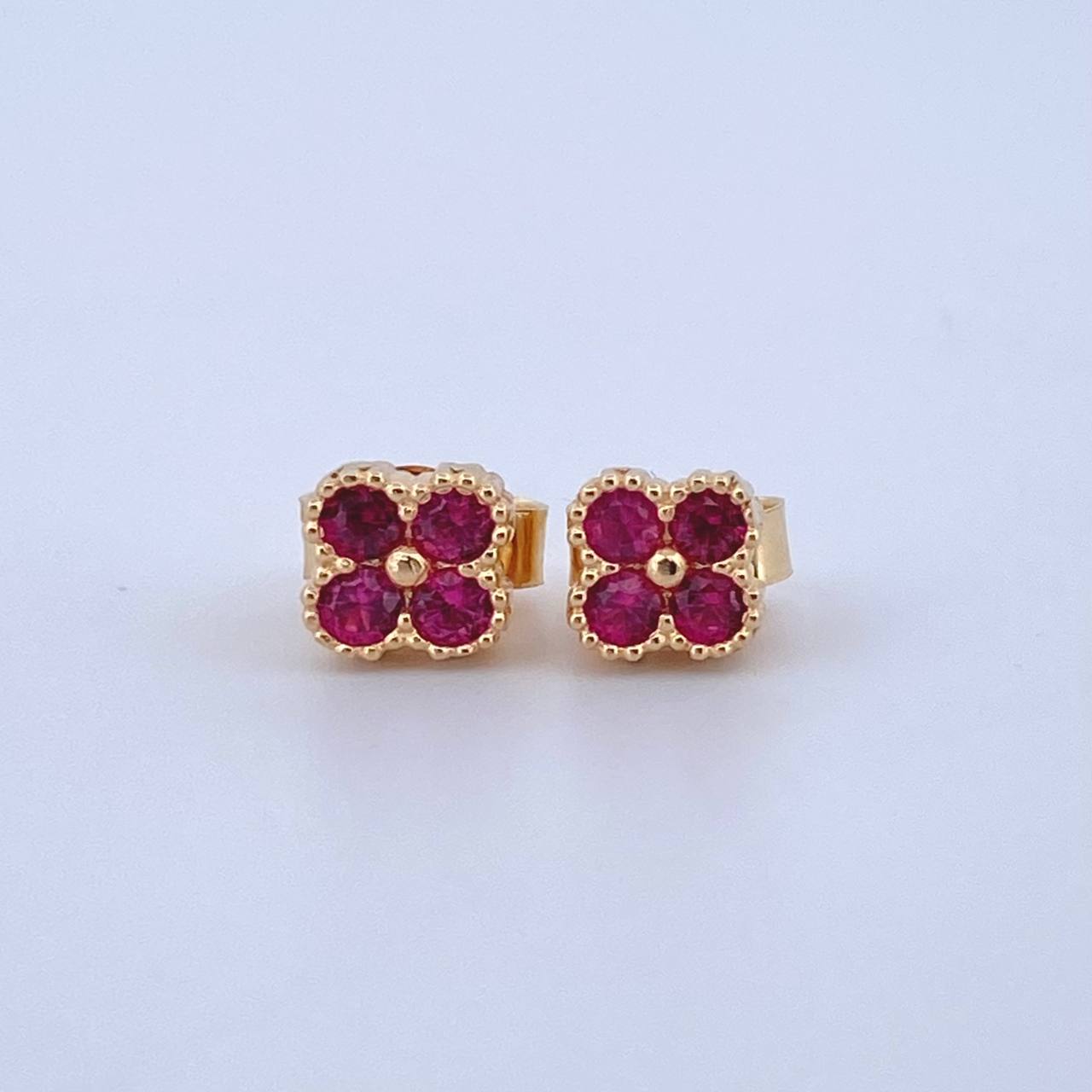 Stud Earrings Textured Edge Flower 1.25gr / 5.2mm Fuchsia Zircons Lobster Claw 18K Yellow Gold Butterfly *