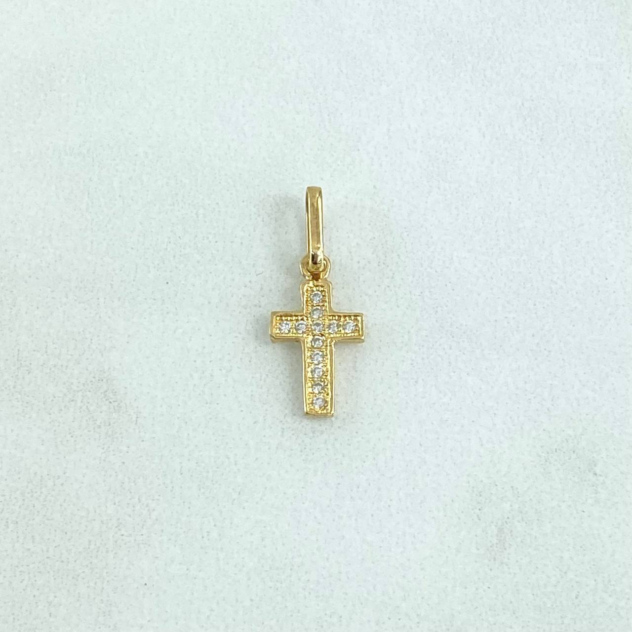 Dije Cruz Basteada 0.6gr / 1.9cm / Circones Blancos Oro Amarillo 18K