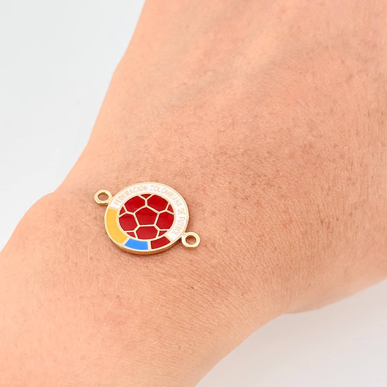 Charm Shield Selection 2.85 g / 1 in Yellow Gold 18K