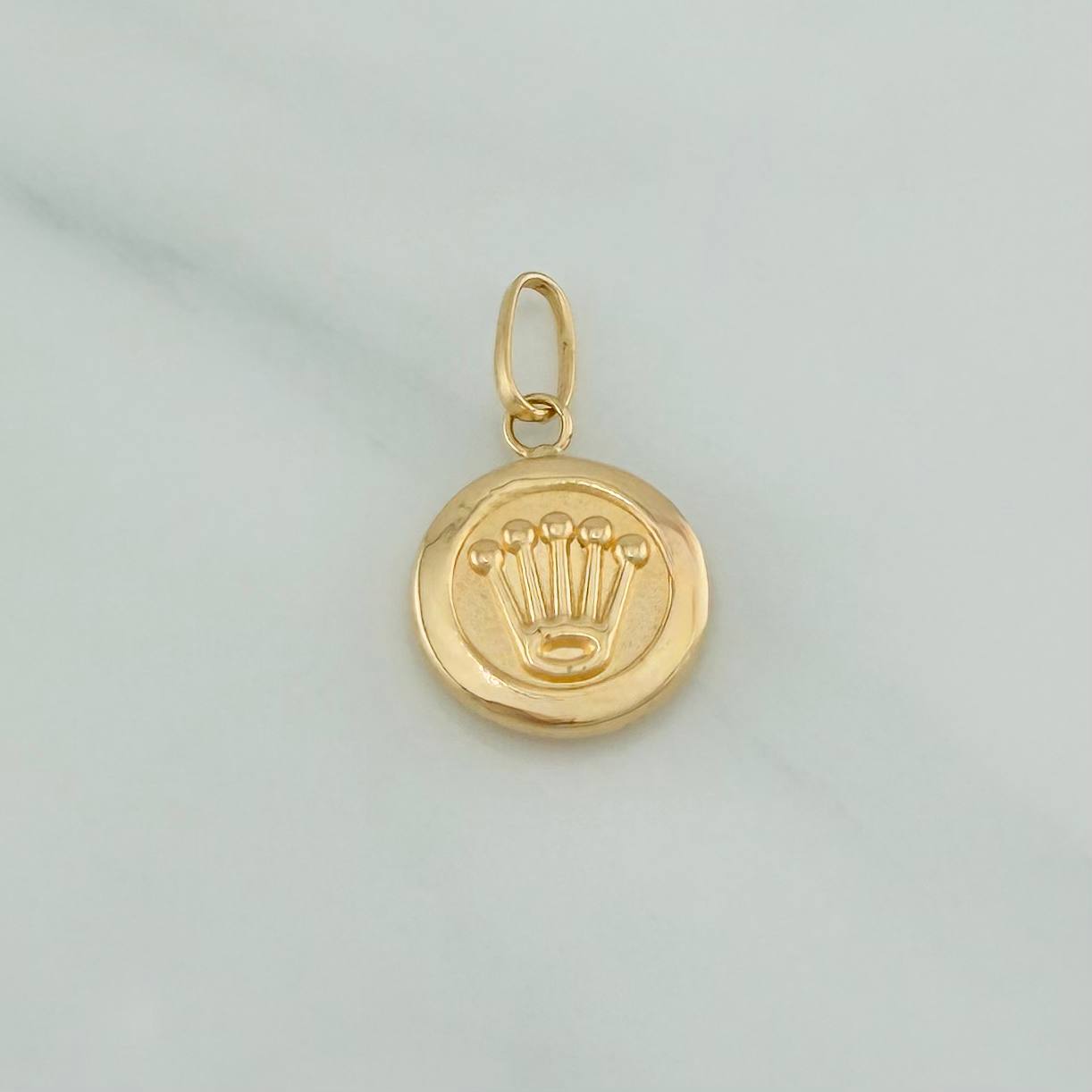 Dije Corona 0.75gr / 3/4 in / Oro Amarillo 18K %