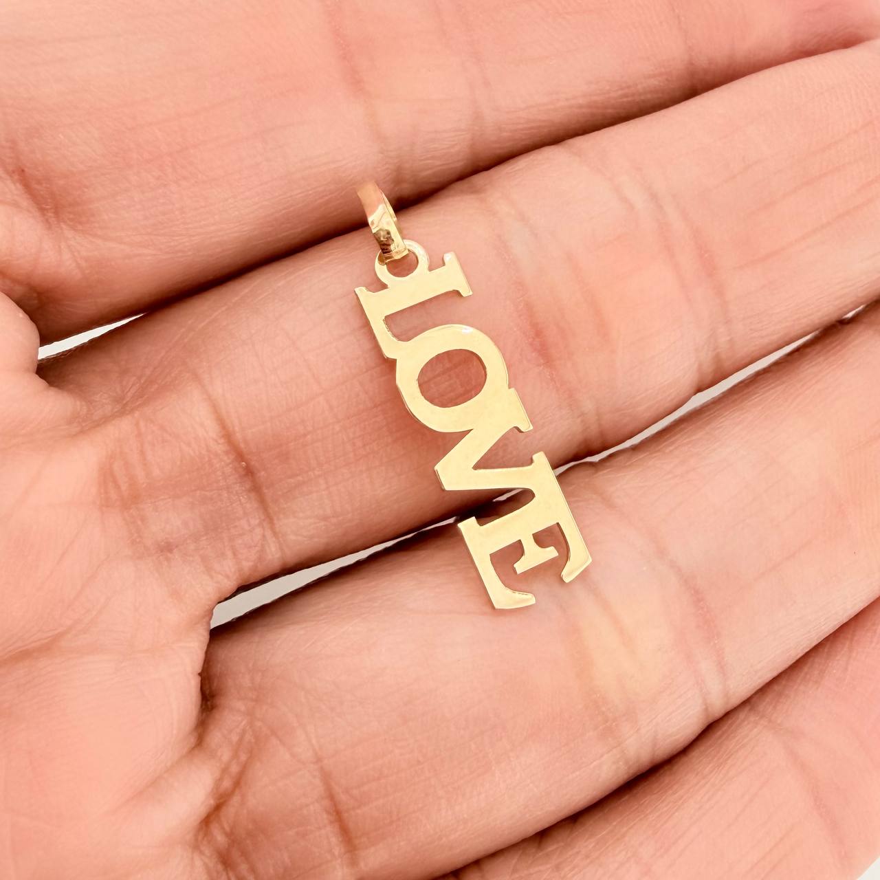 Pendant Love 0.6gr / 1 in / Yellow Gold 18K %