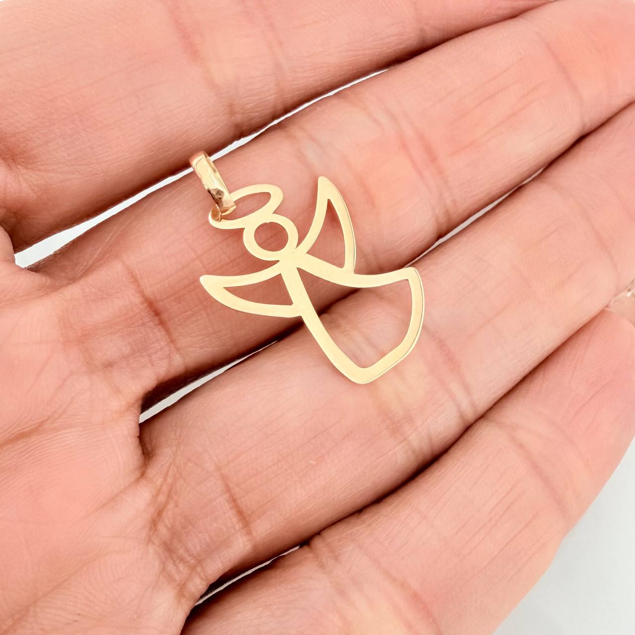 Dije Silueta Angel 0.5gr / 1 in / Oro Amarillo 18K &