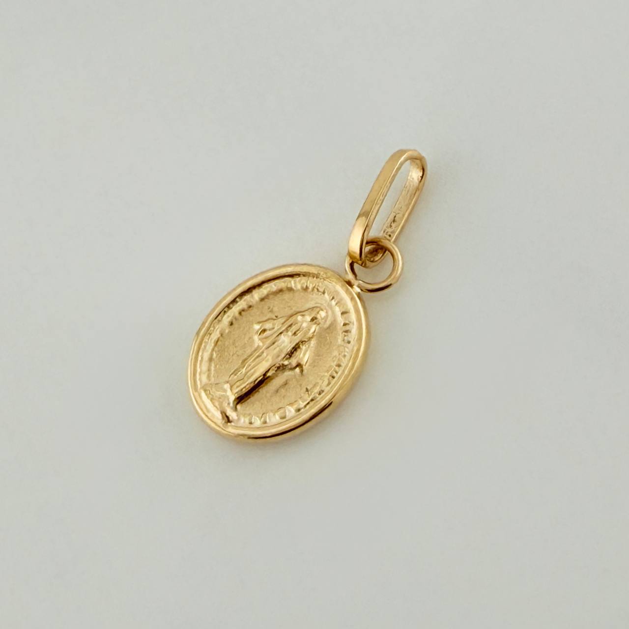 Dije Virgen Milagrosa  0.5gr / 1/2 in / Oro Amarillo 18K &