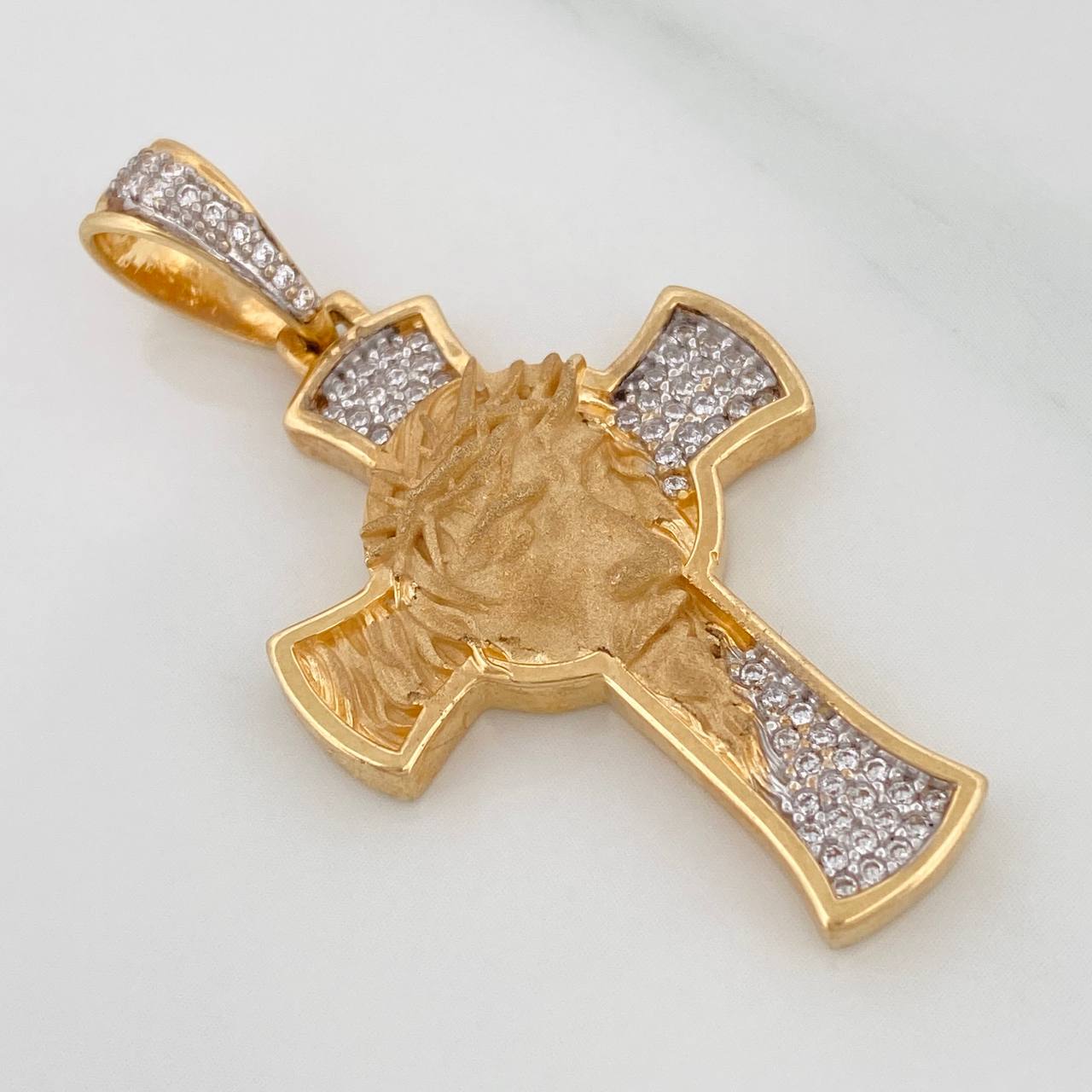 Dije Cruz Rostro Cristo 7.6gr / 1 3/4 in / Dos Oros Amarillo Blanco 18K $