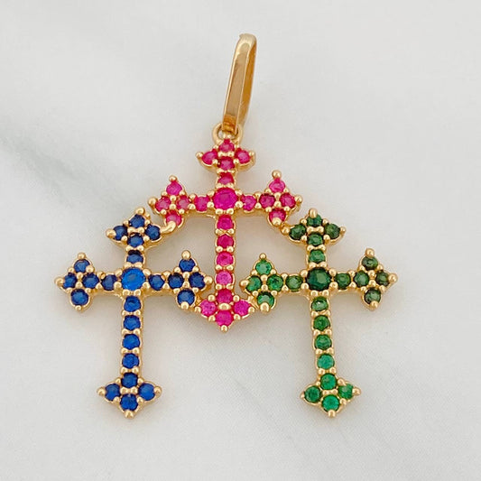 Dije Tres Cruces 1.65gr / 1 1/2 in / Oro Amarillo 18K $