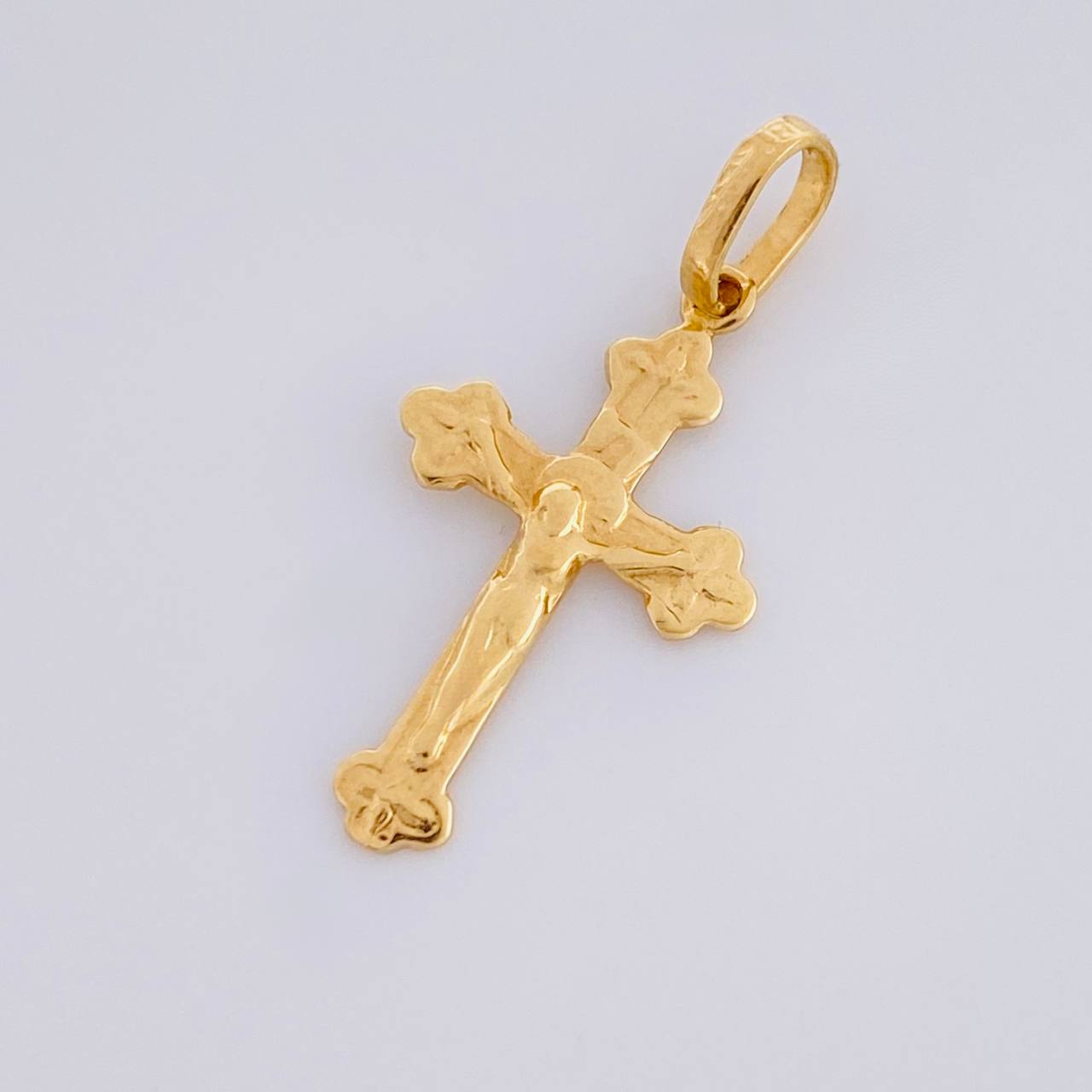 Dije Cruz Cristo 0.6g / 1/2 in Oro Amarillo 18K