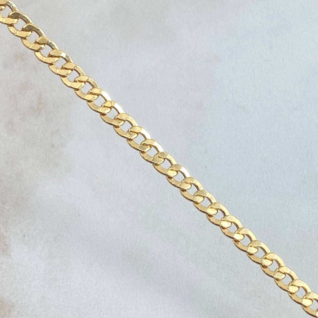 Cadena Cubana 10gr / 27 1/2 in / Oro Amarillo +1 18K !