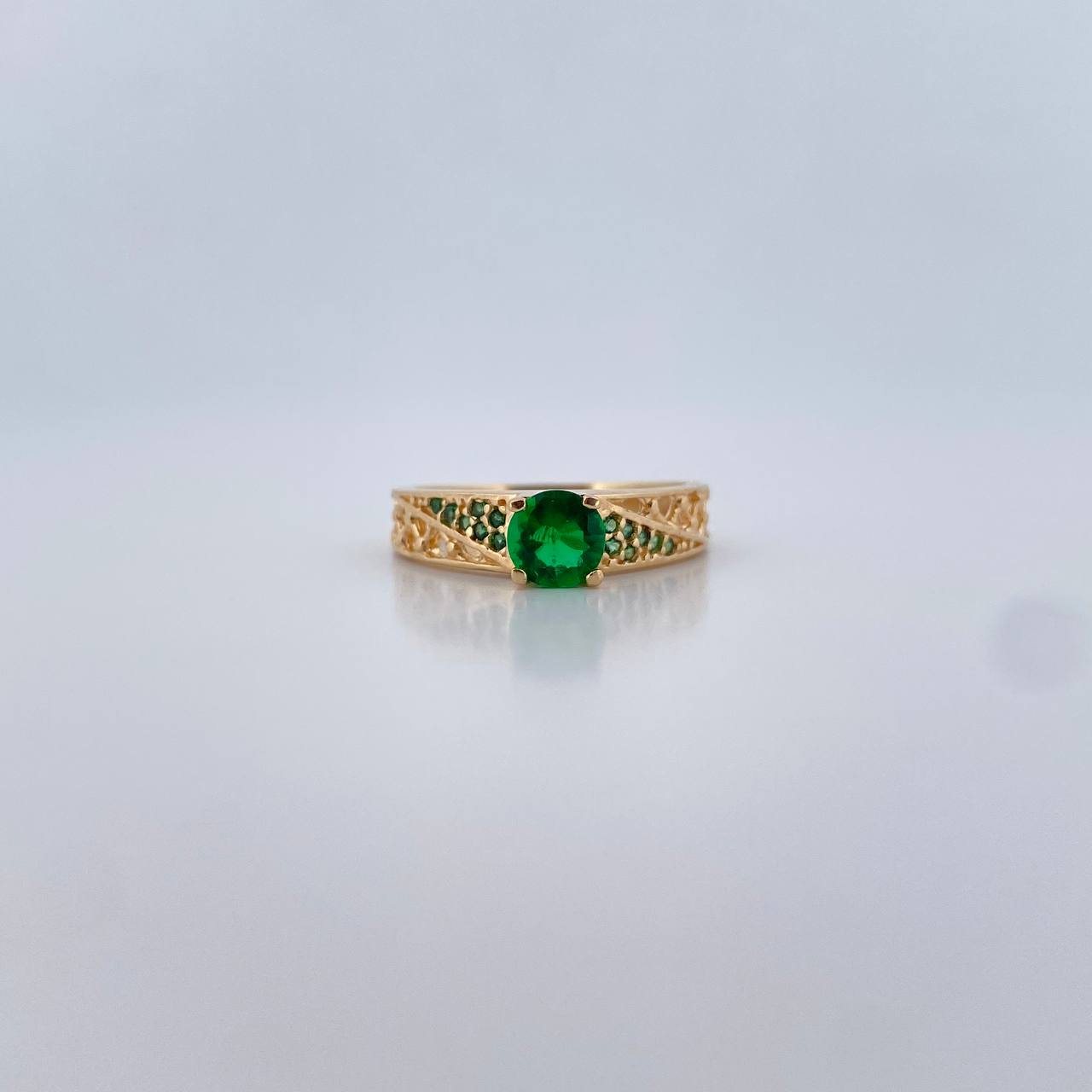 Anillo Solitario Cruzado 2.65gr / T5 / Circones Blanco Oro Amarillo 18K $