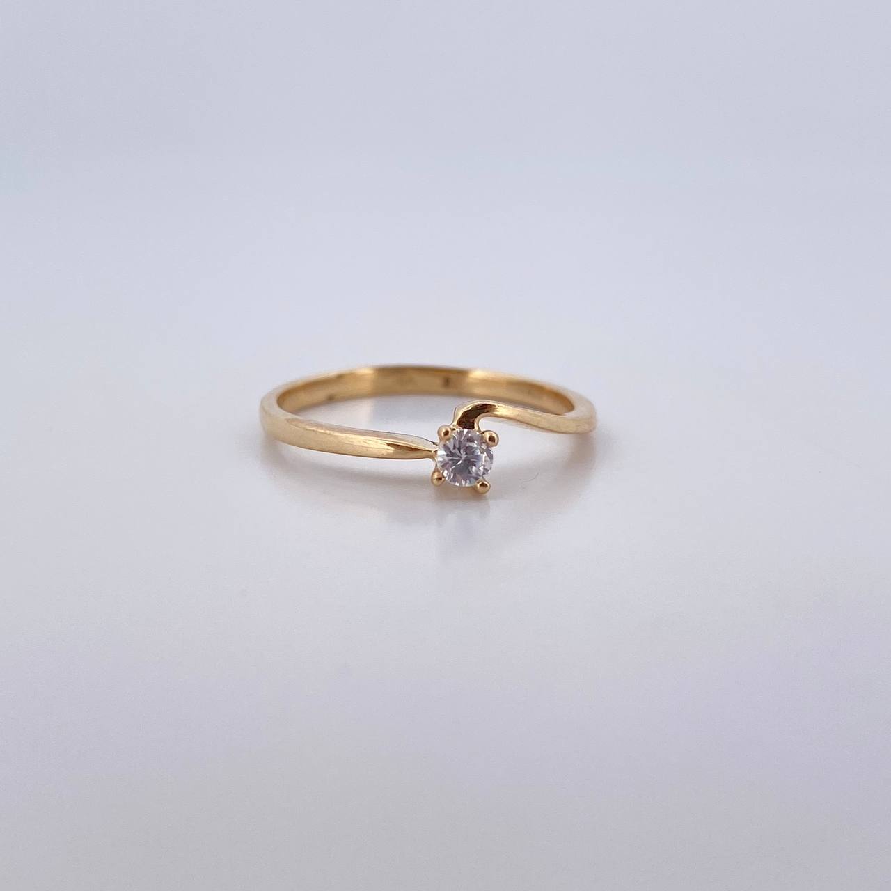 Ring Solitaire 1.55gr / T5 1/4 / White Zircon Yellow Gold 18K $