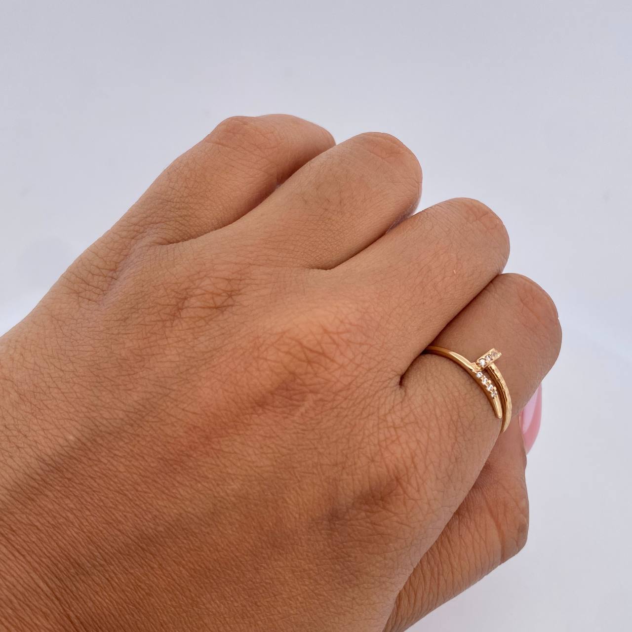 Anillo Clavo 1.25gr / T5 3/4 / Circones Blancos Oro Amarillo 18K $
