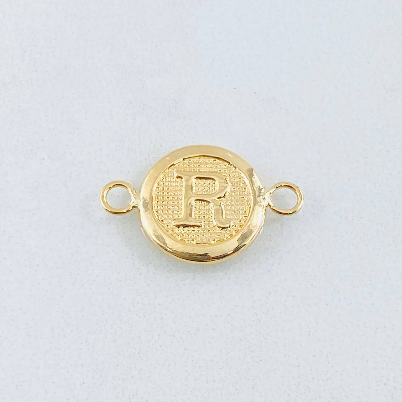 Charm Letter R 0.6gr / 0.7in / 18K Gold