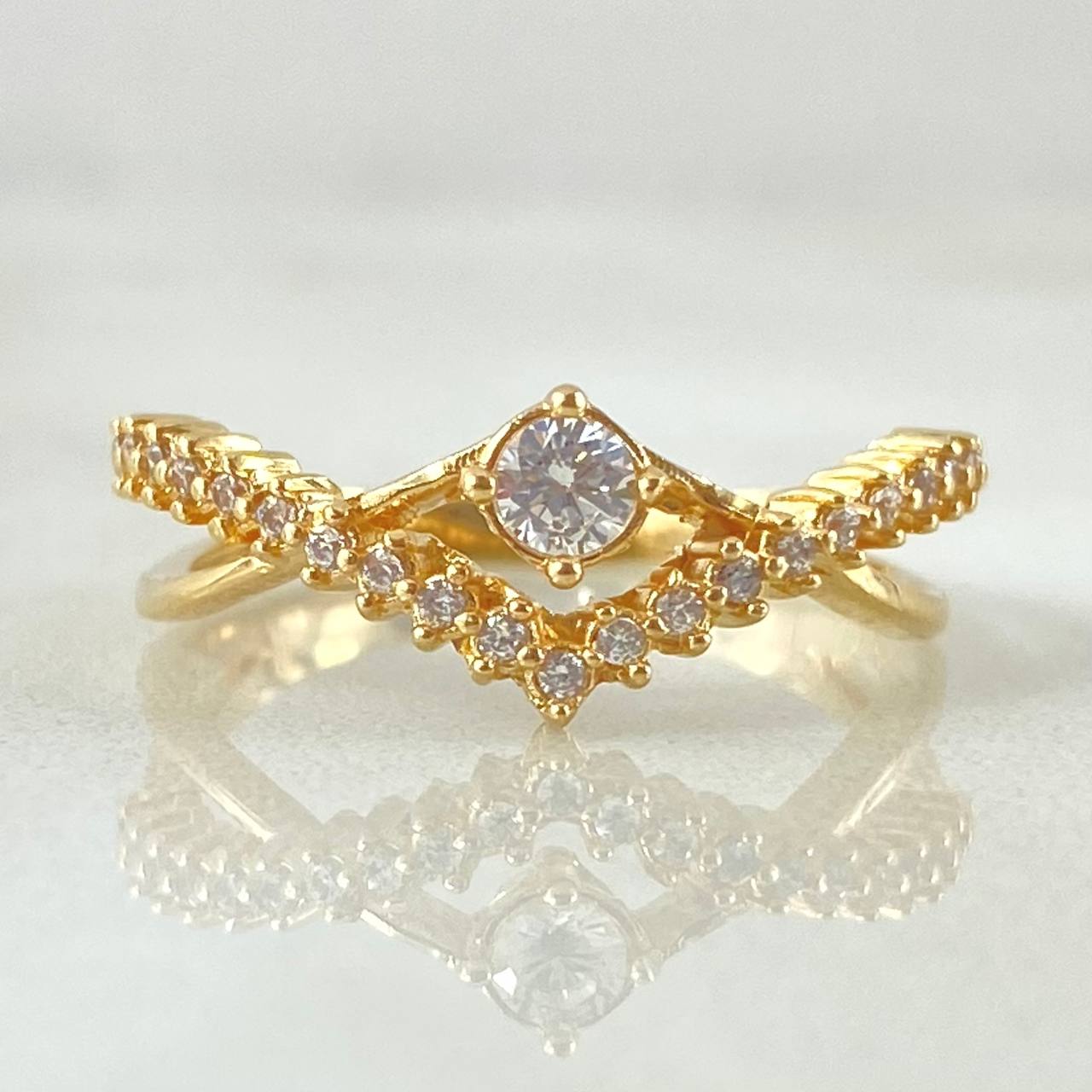 Solitaire Ring Infinite Rhombus 2.75gr / Size 5 1/2 / 18K Yellow Gold ©