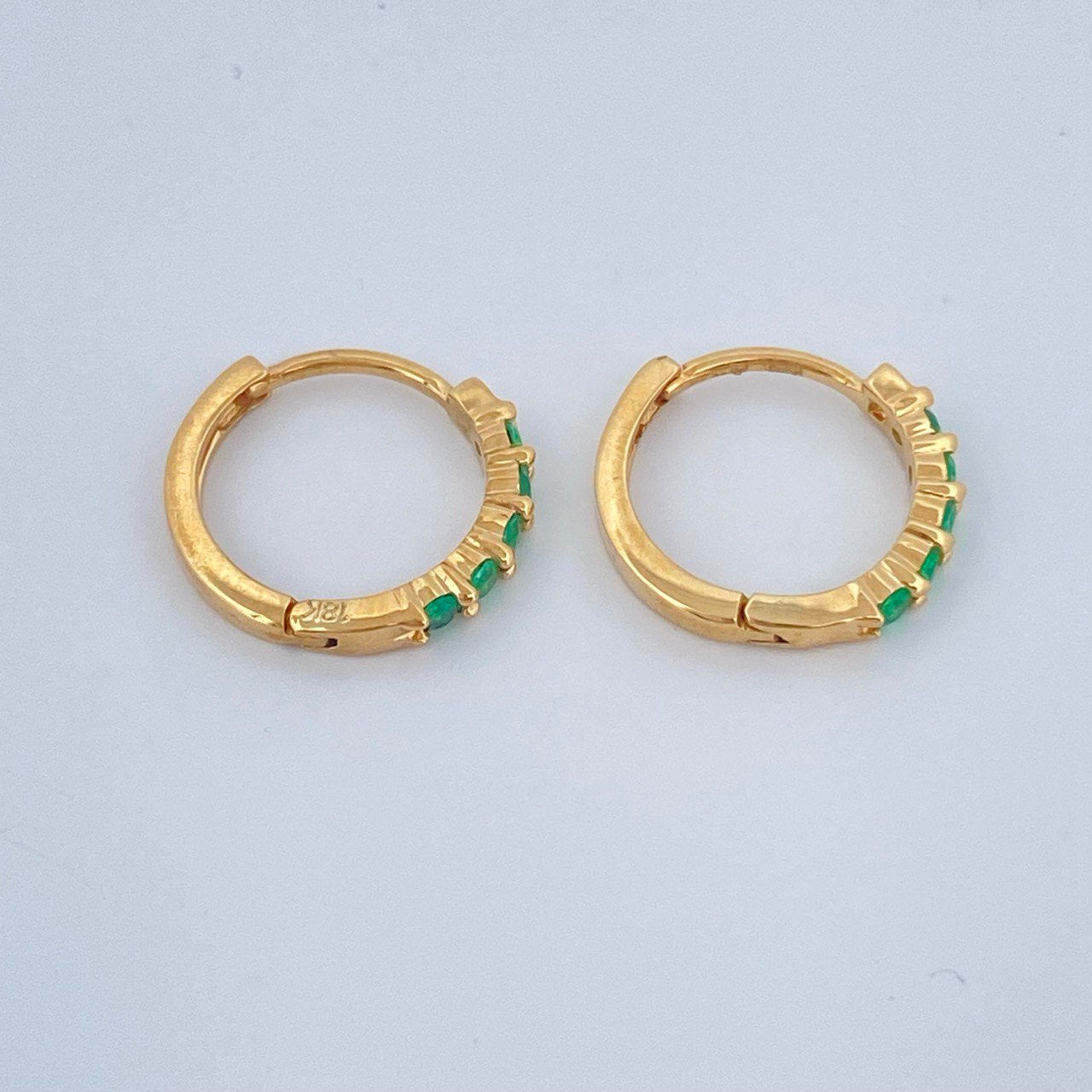 Hoop Earrings Track 1.05gr / 1/2 in / 18K Gold