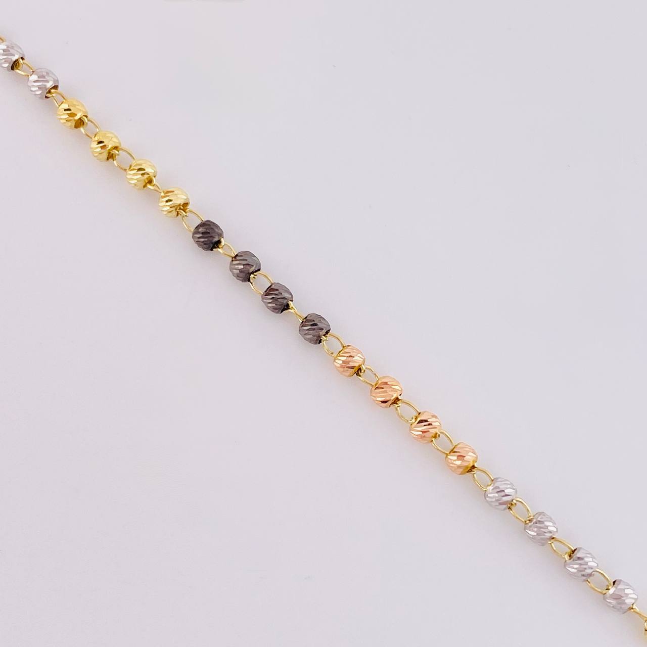 Pulso Tipo Militar Diamantado 2.4 g / 7 1/2 in / 3 mm Tres Oros 18K