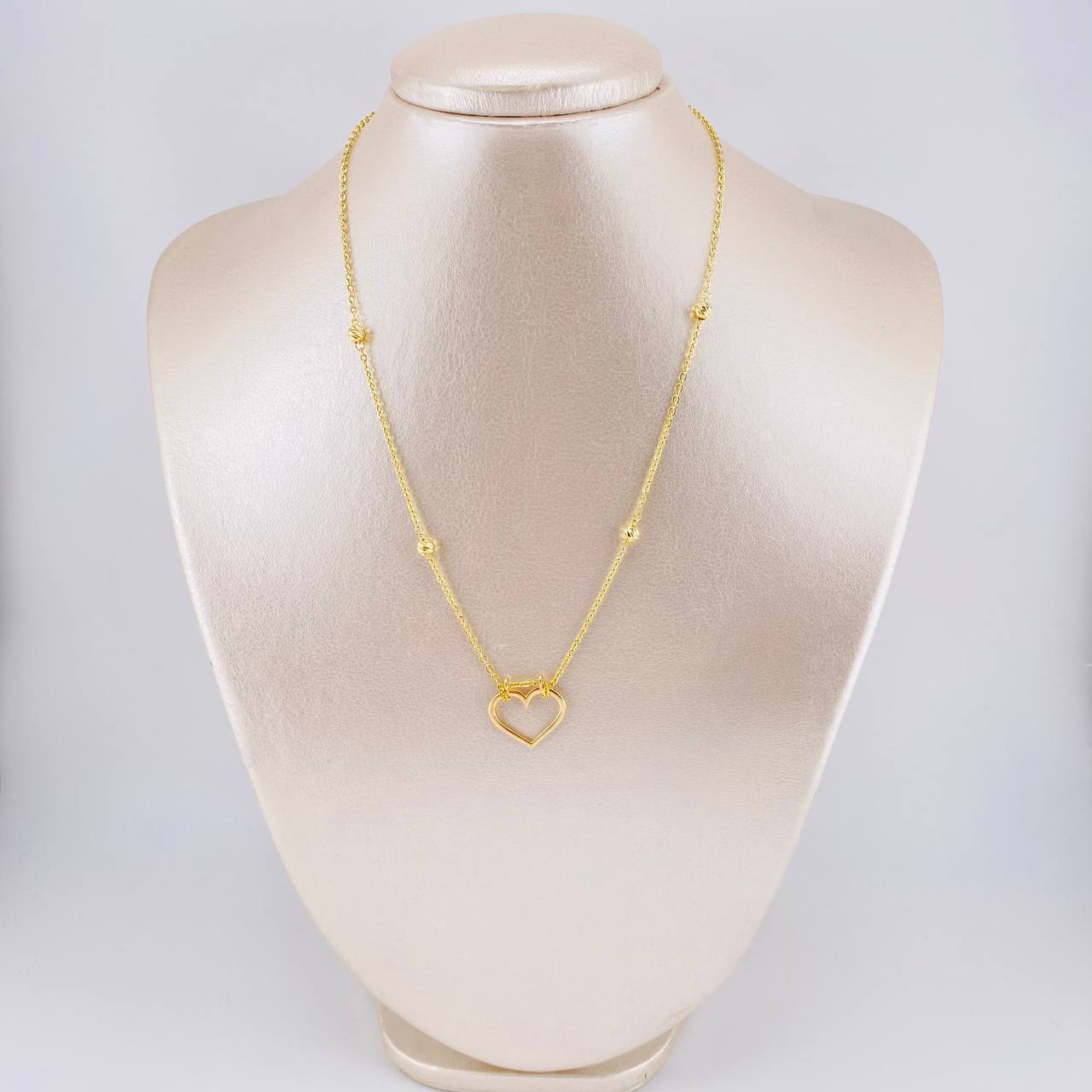 Cadena Aro Seguido Silueta Corazón 4 g / 17 in / 1.6 mm Oro Amarillo 18K