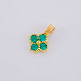 Dije Flor Esmeralda 39Pts 0.8 g / 1/2 in Oro Amarillo 18K