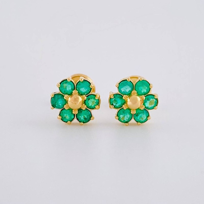 Topos Flor Esmeralda 40Pts 1.4 g / in / 7 mm Oro Amarillo 18K