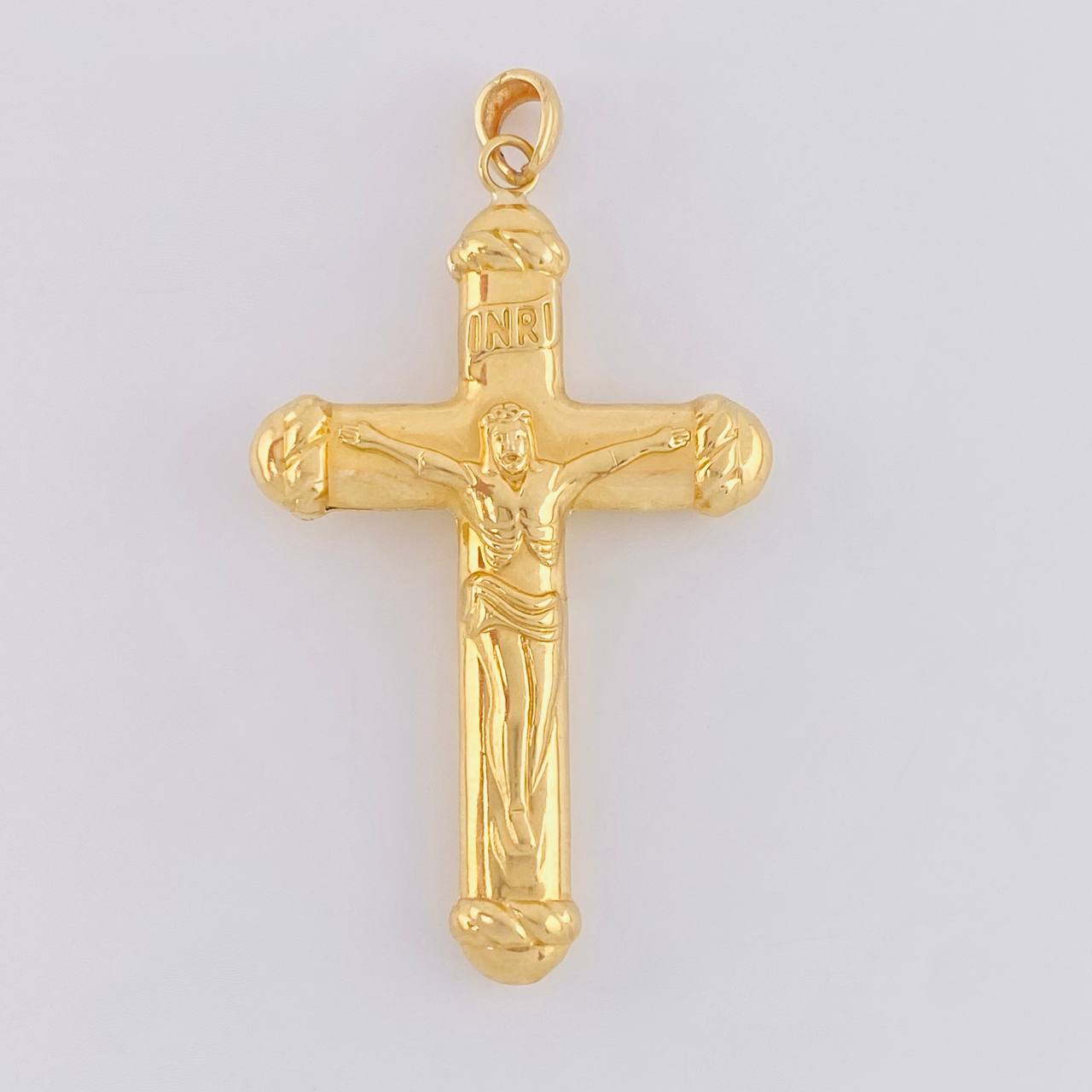 Dije Cruz Cristo 3.1 g / 2 1/4 in Oro Amarillo 18K