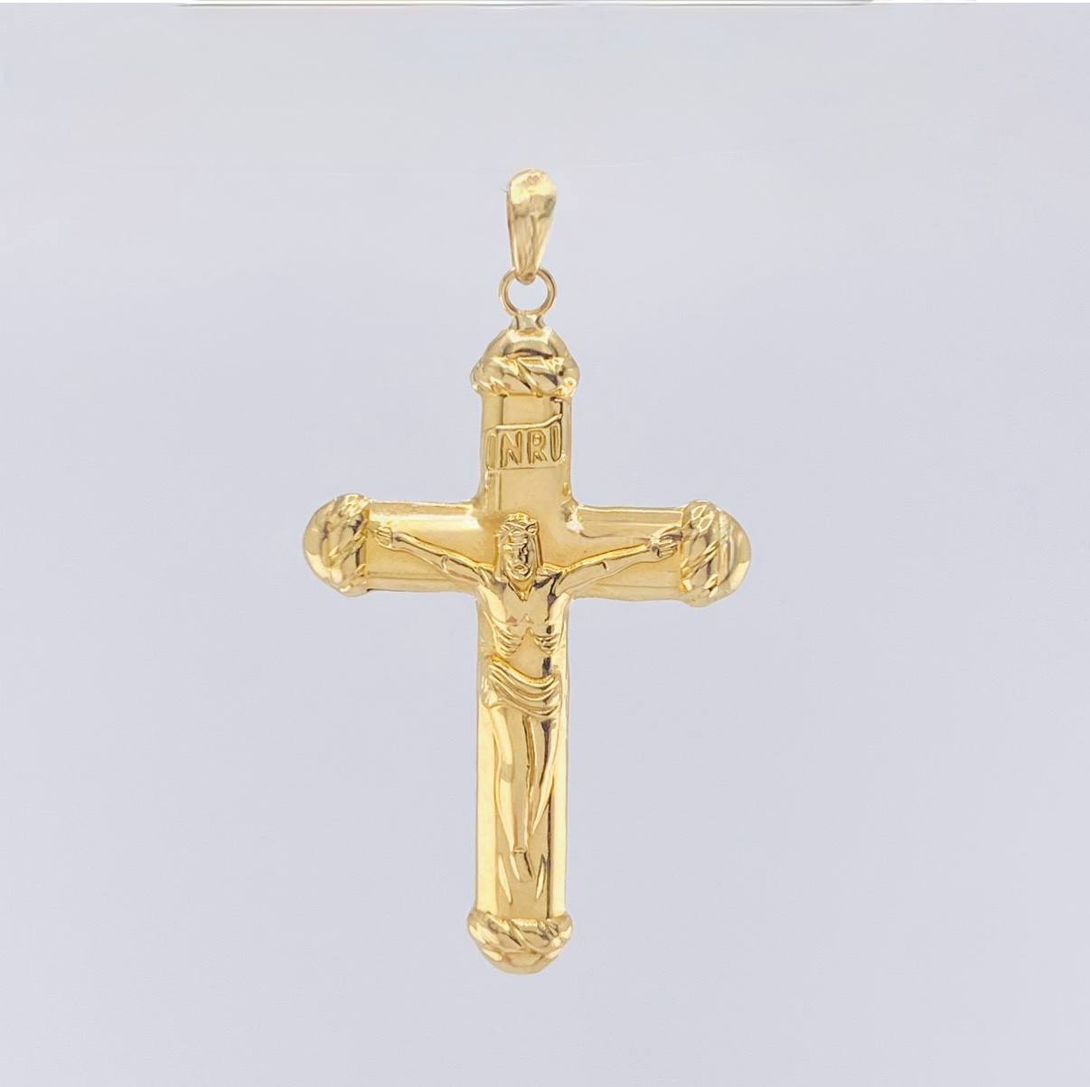 Dije Cruz Cristo 3.1 g / 2 1/4 in Oro Amarillo 18K