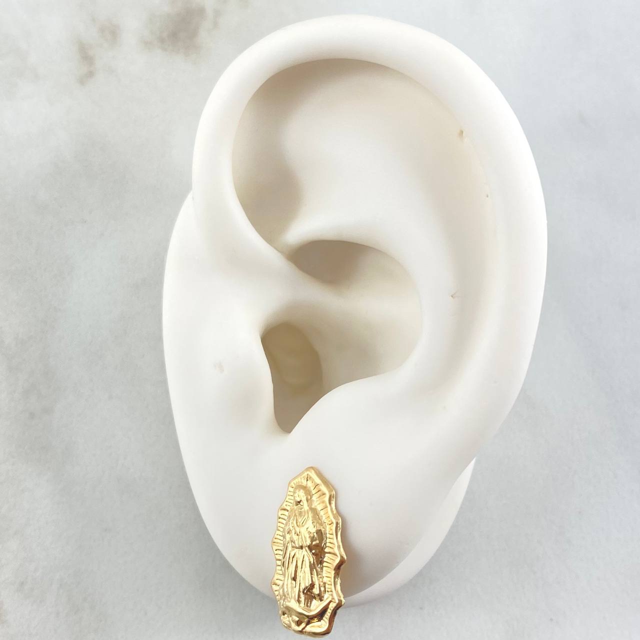 Virgin Guadalupe Stud Earrings 1.4gr / 1.6cm (0.6in) / 18K Gold *