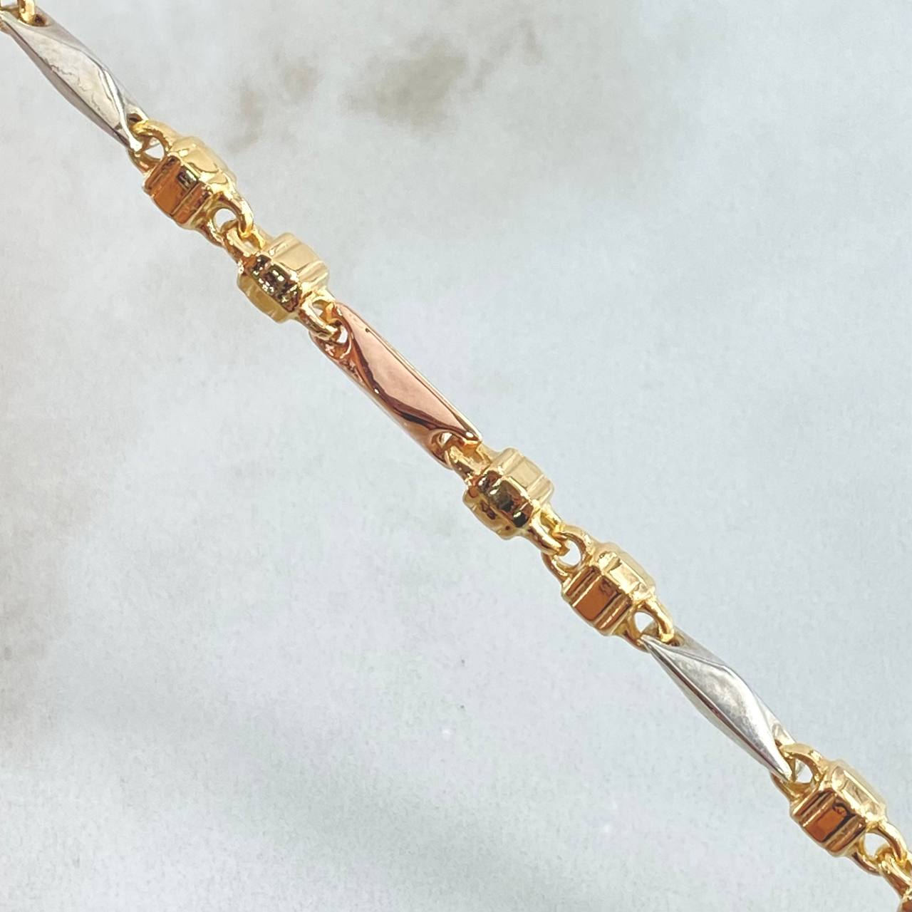 Pulso Rustico 6.5gr / 20cm / Oro 18K
