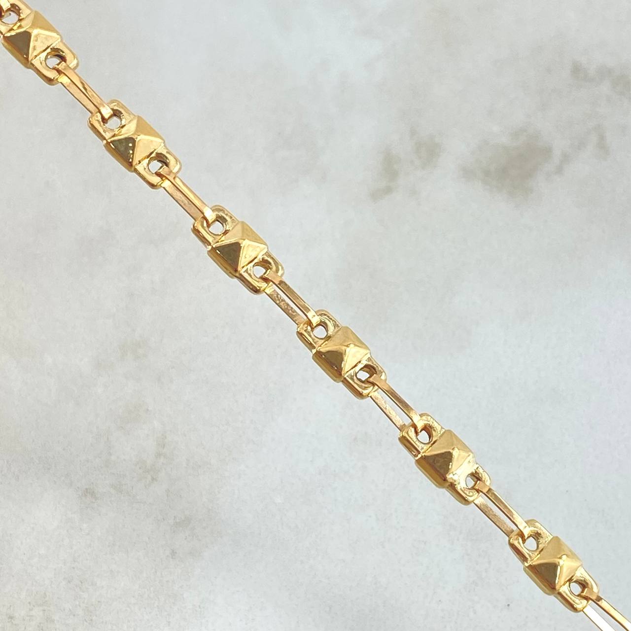 Pulso Rustico 4.1gr / 21cm / Oro 18K