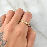 Rustic Ring 3.75gr / Size 7 3/4 / 18K Gold