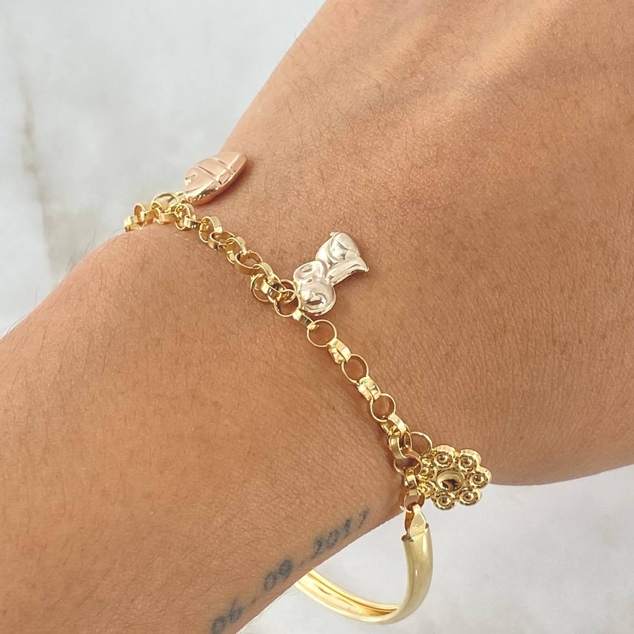 Pulso Charms 5.7gr / 19cm / Oro 18K ©