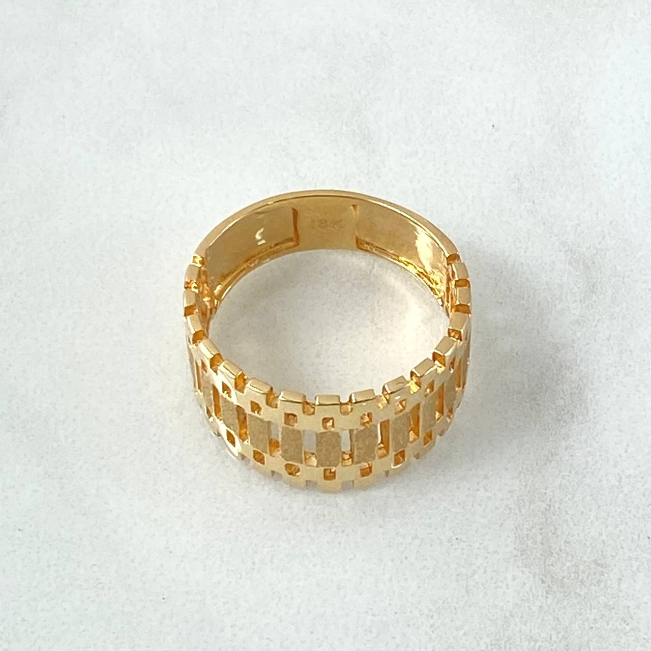 Rustic Maya Ring 4.8gr / Size 7 3/4 / 18K Gold ©