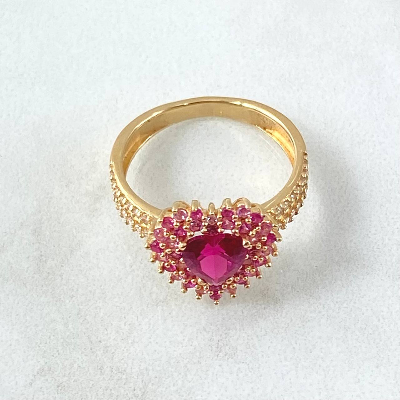 Dense Heart Ring 3.8gr / Size 6 1/4 / 18K Gold ©