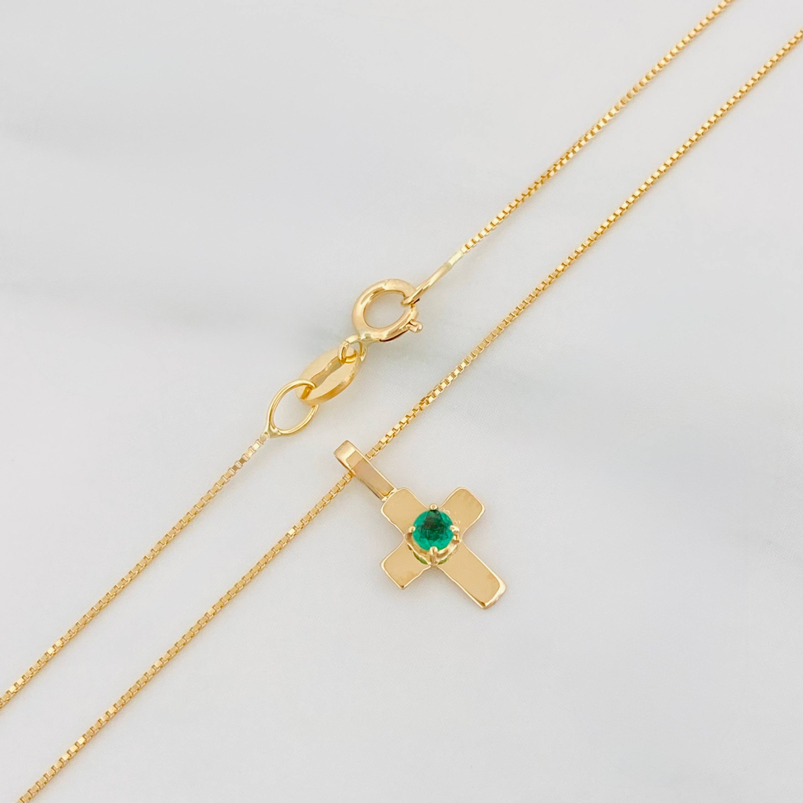 Set Cadena Veneciana + Dije Cruz Esmeralda 05Pts / 1.25 g / 17 3/4 in Oro Amarillo 18K