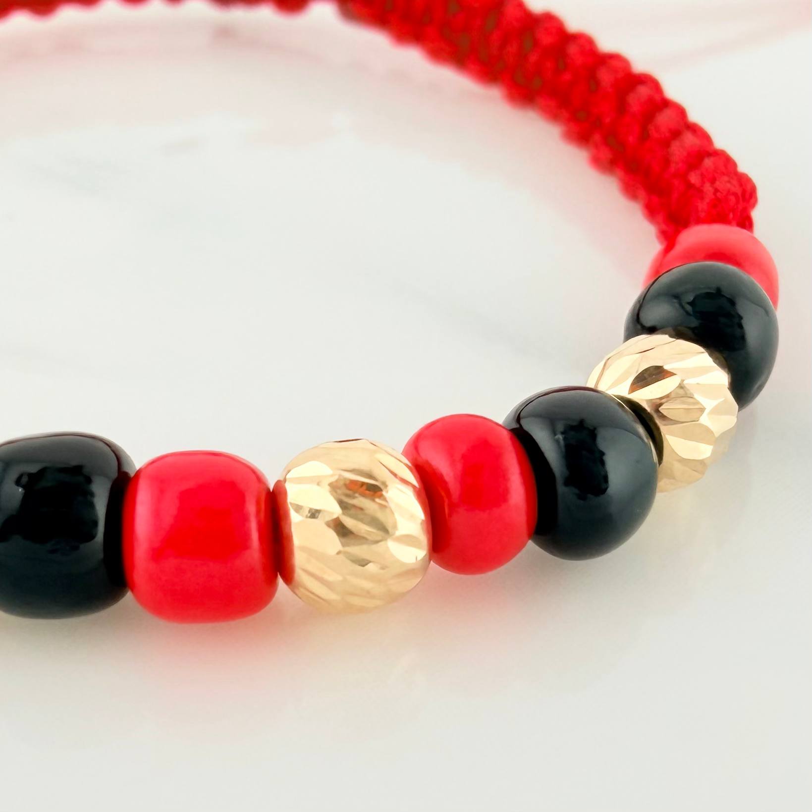 Pulsera Tejida Roja Tejida Mano Protección Oro Amarillo 18K