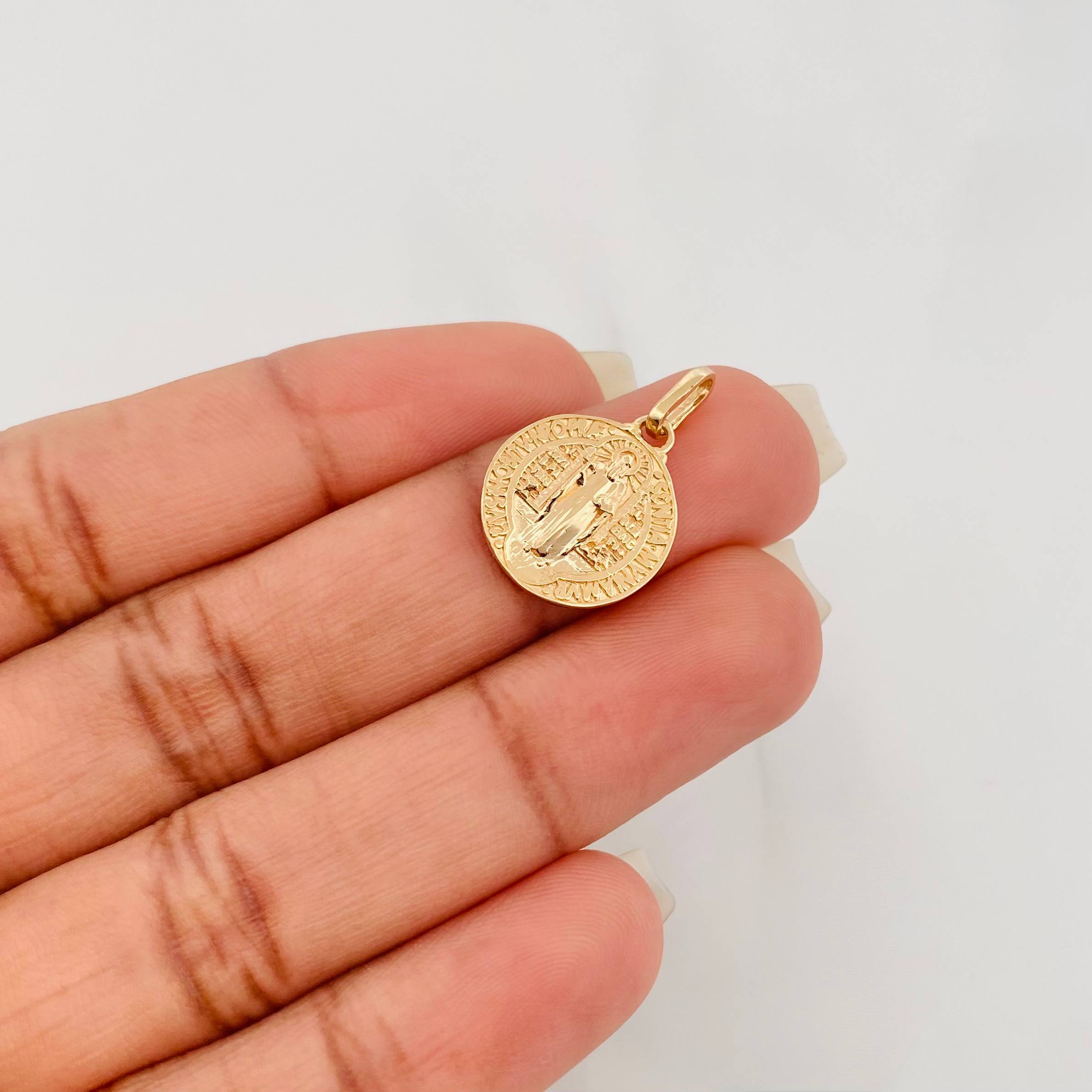 Dije San Benito 2.3 g / 3/4 in Oro Amarillo 18K