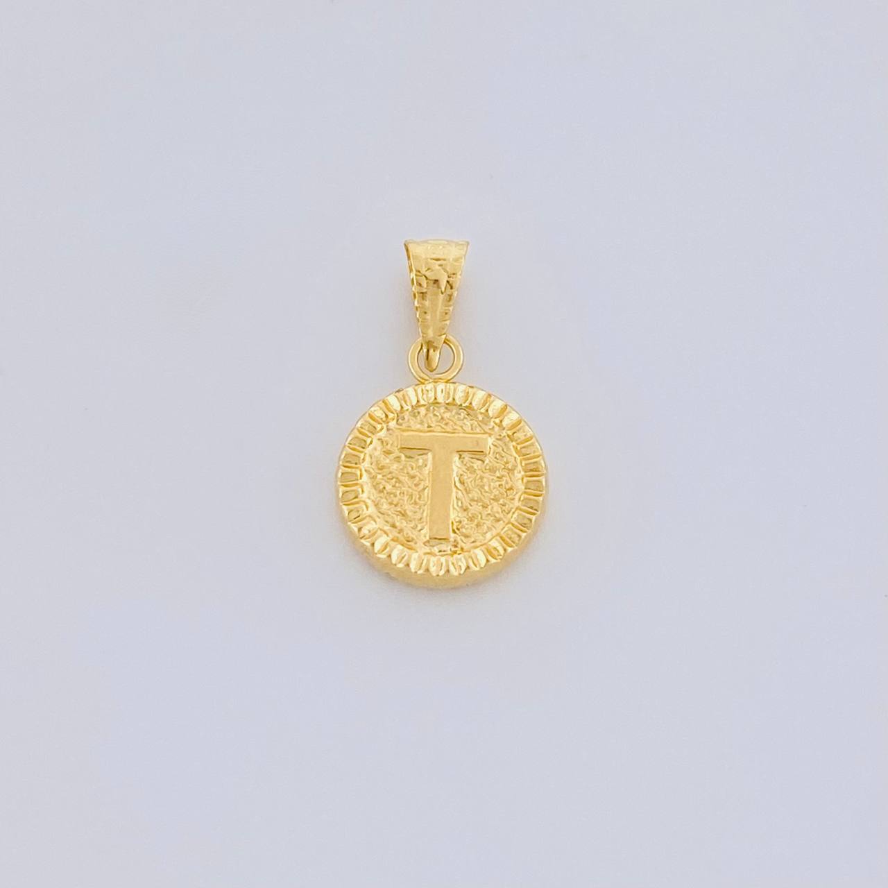 Pendant Letter T Framed Border 0.6g / 3/4 in 18K Yellow Gold