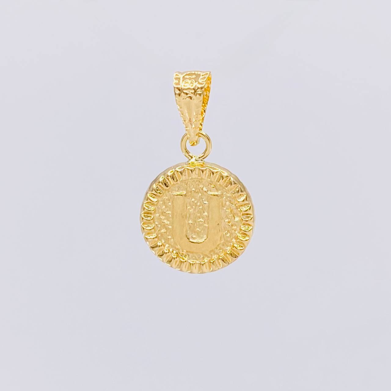 Pendant Letter U Framed Border 0.55g / 3/4 in Yellow Gold 18K