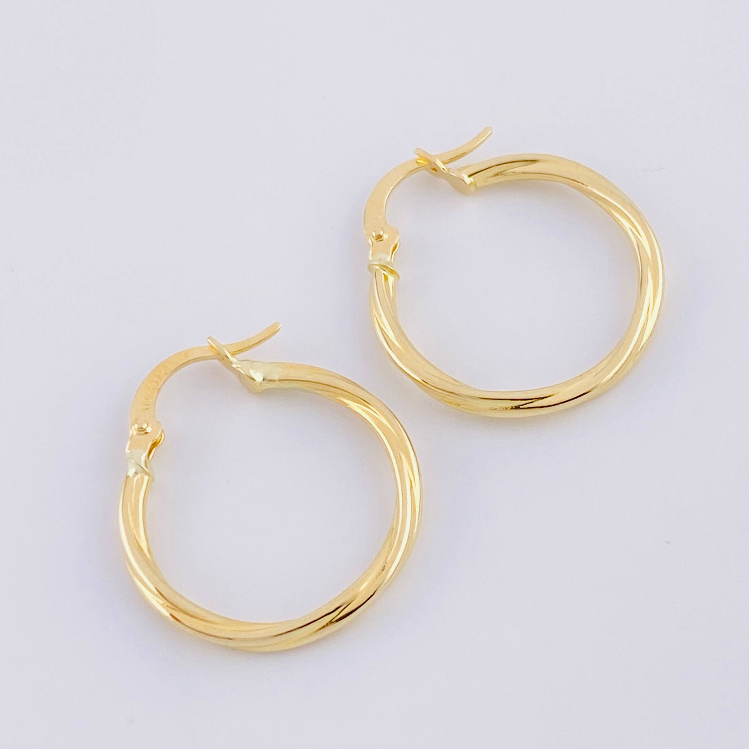 Candongas Mary 1.3g / 1 in Oro Amarillo 18K