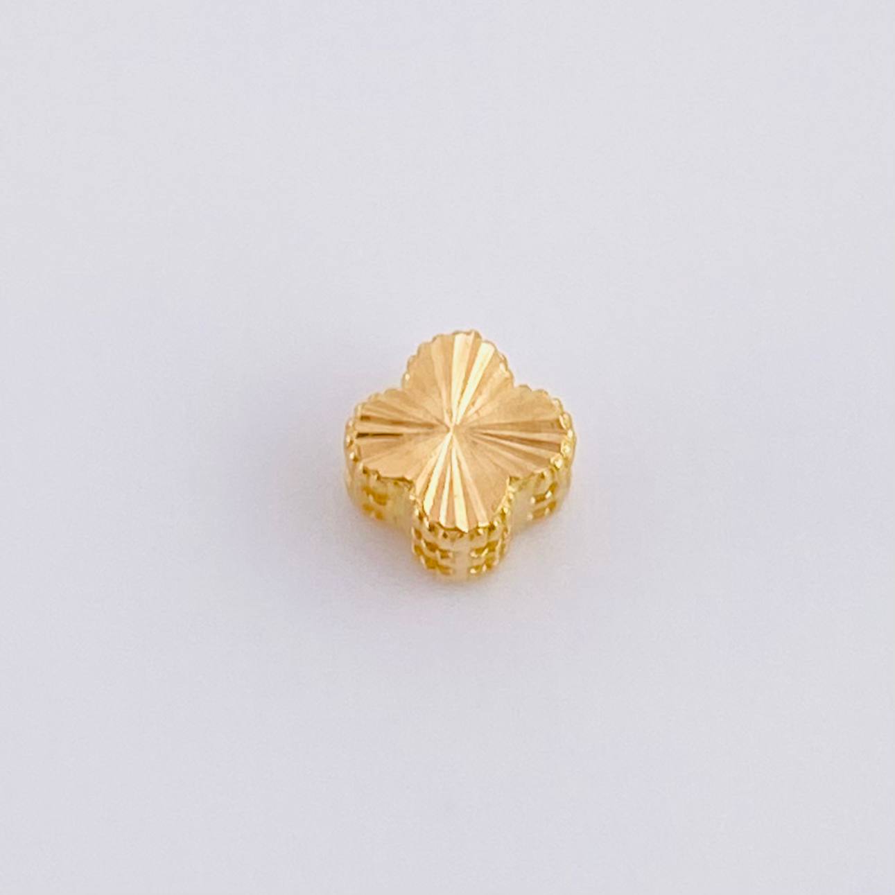 Herraje Trébol Diamantado 0.25g / 1/4 in Oro Amarillo 18K