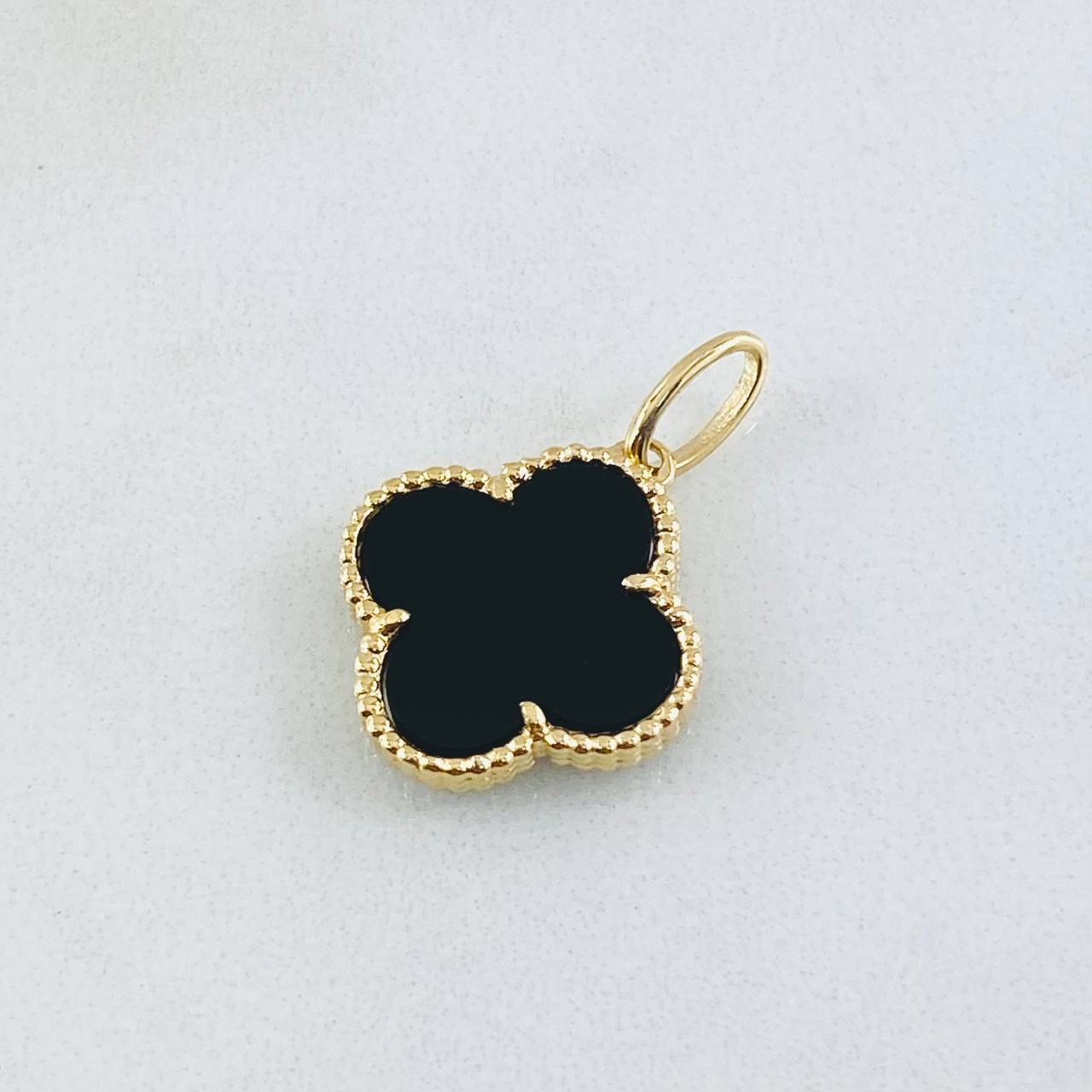 Clover Pendant Black 2gr / 3/4 in / 18K Yellow Gold Special Birthstone