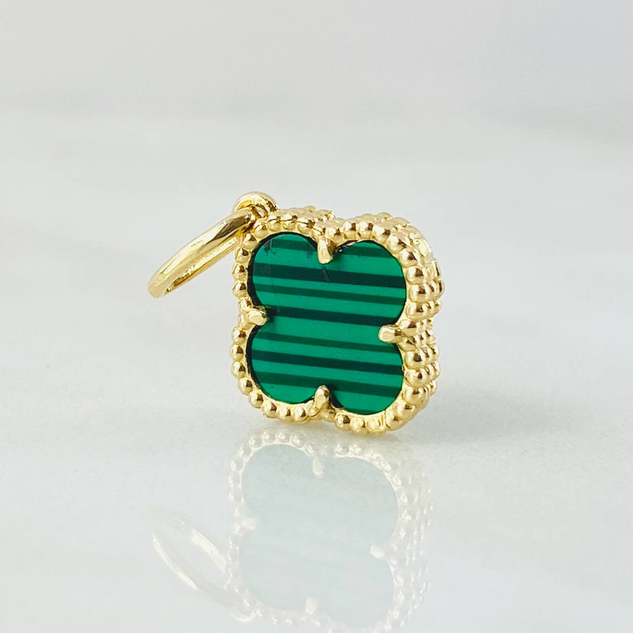 Clover Pendant Green 1.6gr / 1.9cm / 18K Yellow Gold Nac.Esp. ©