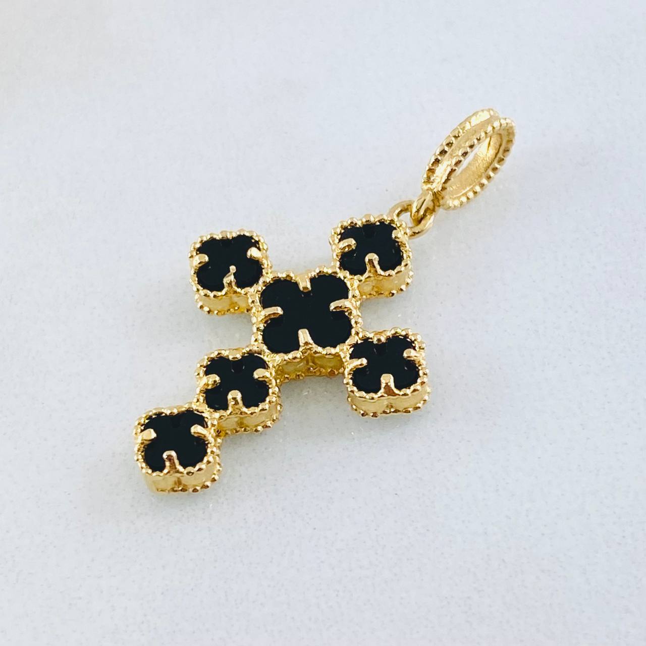 Dije Cruz Trebol Onix Negro 3gr / 1 1/4 in / Oro Amarillo Nac.Esp. 18K