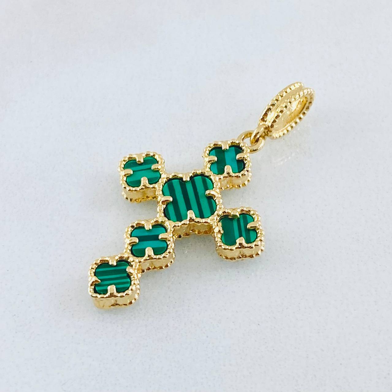 Clover Cross Pendant Green 2.55gr / 3.2cm / 18K Yellow Gold ©