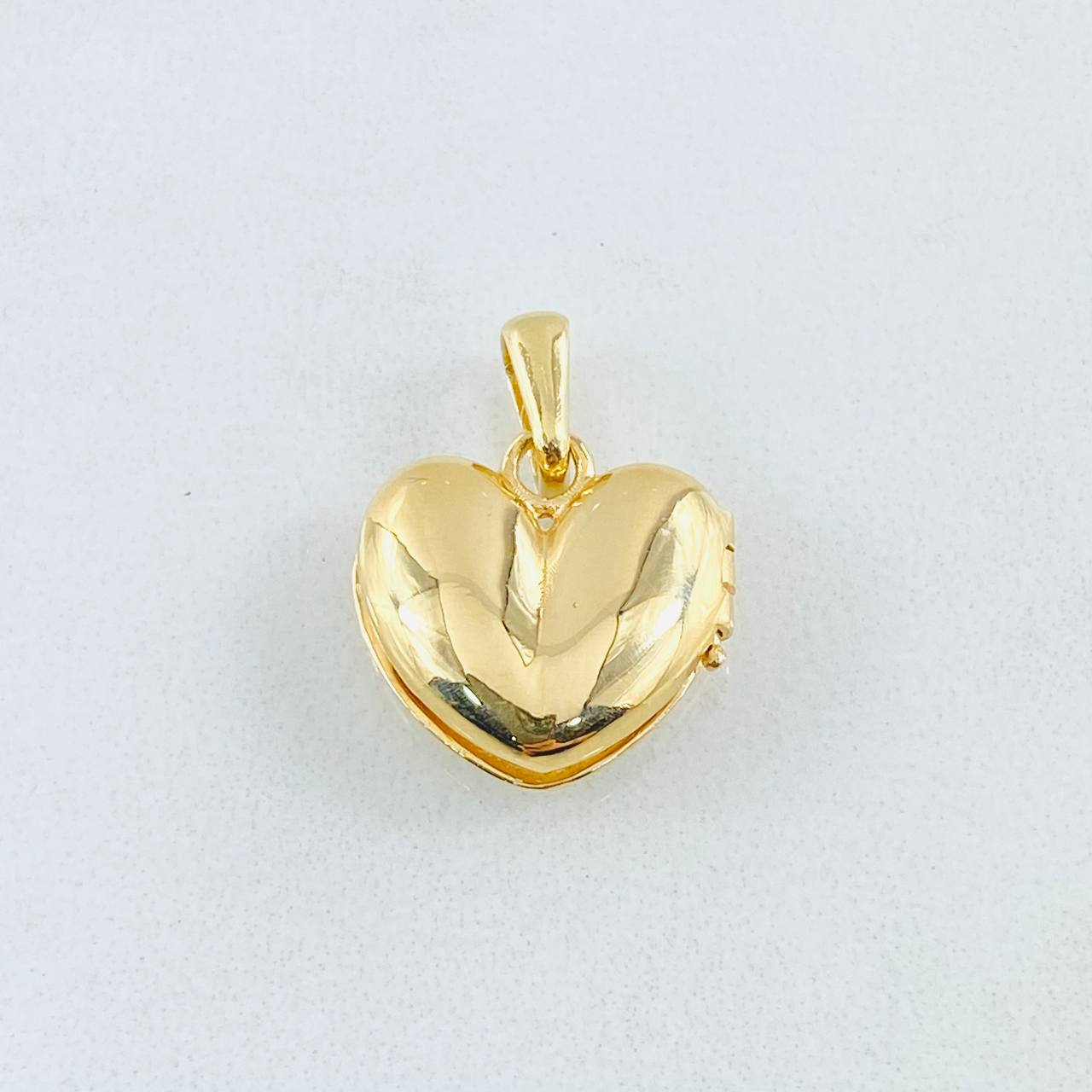Heart Pendant Locket 2.8gr / 3/4 in / 18K Gold
