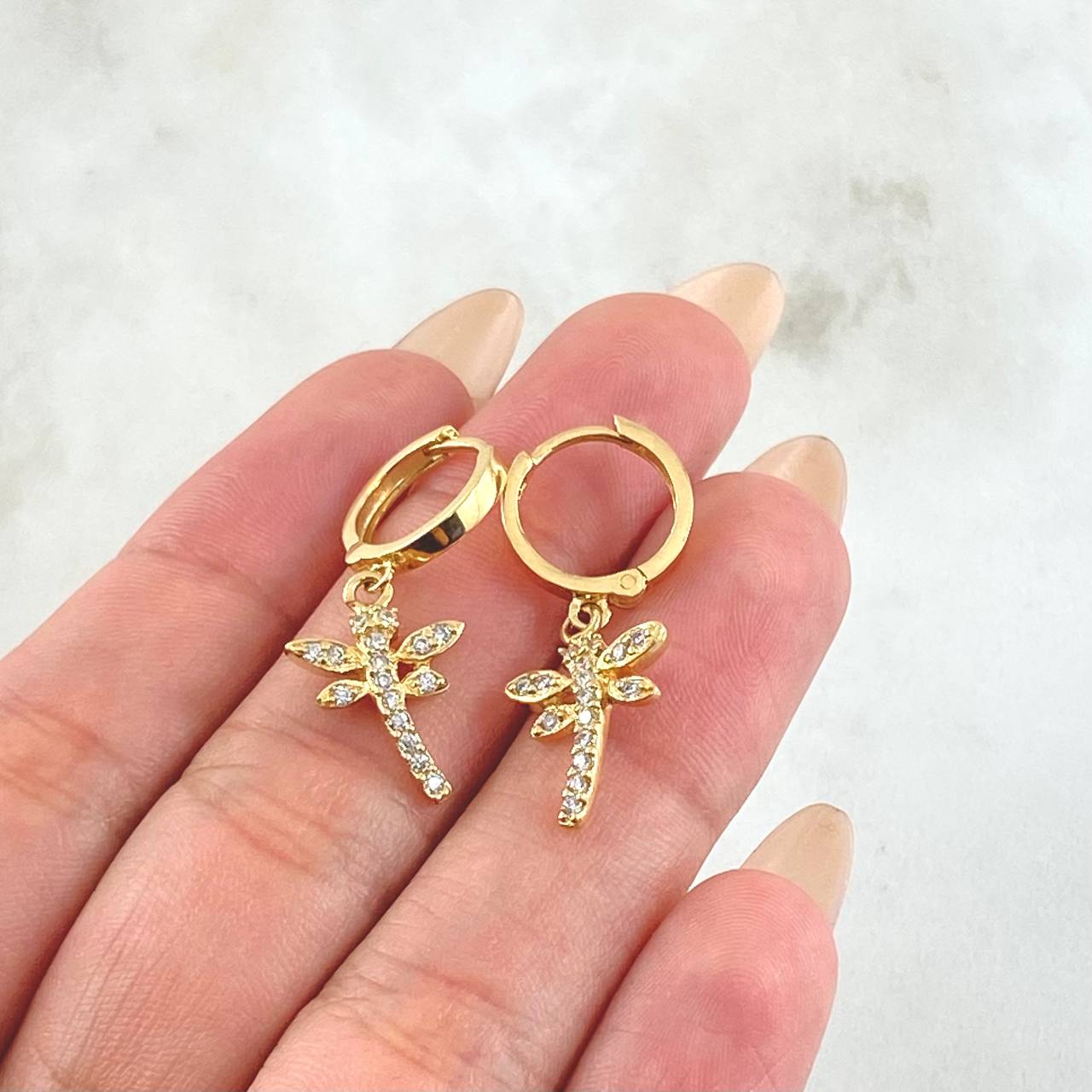 Dragonfly Hoop Earrings 3.6gr / 1.2in / 18K Gold
